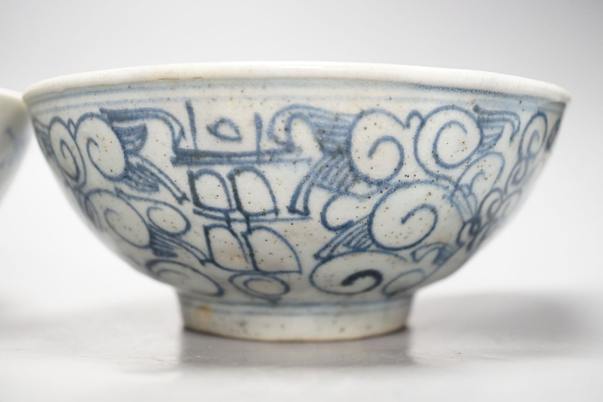 2 Chinese blue and white bowls, 15 cms diameter.